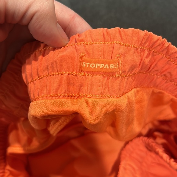 Athleta Girl Heart the Hustle 2.5" Orange Short lined - Picture 11 of 11